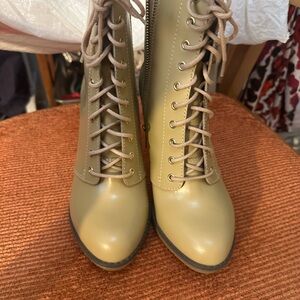 Dr. Martens Cream Lace-Up Women's Boots